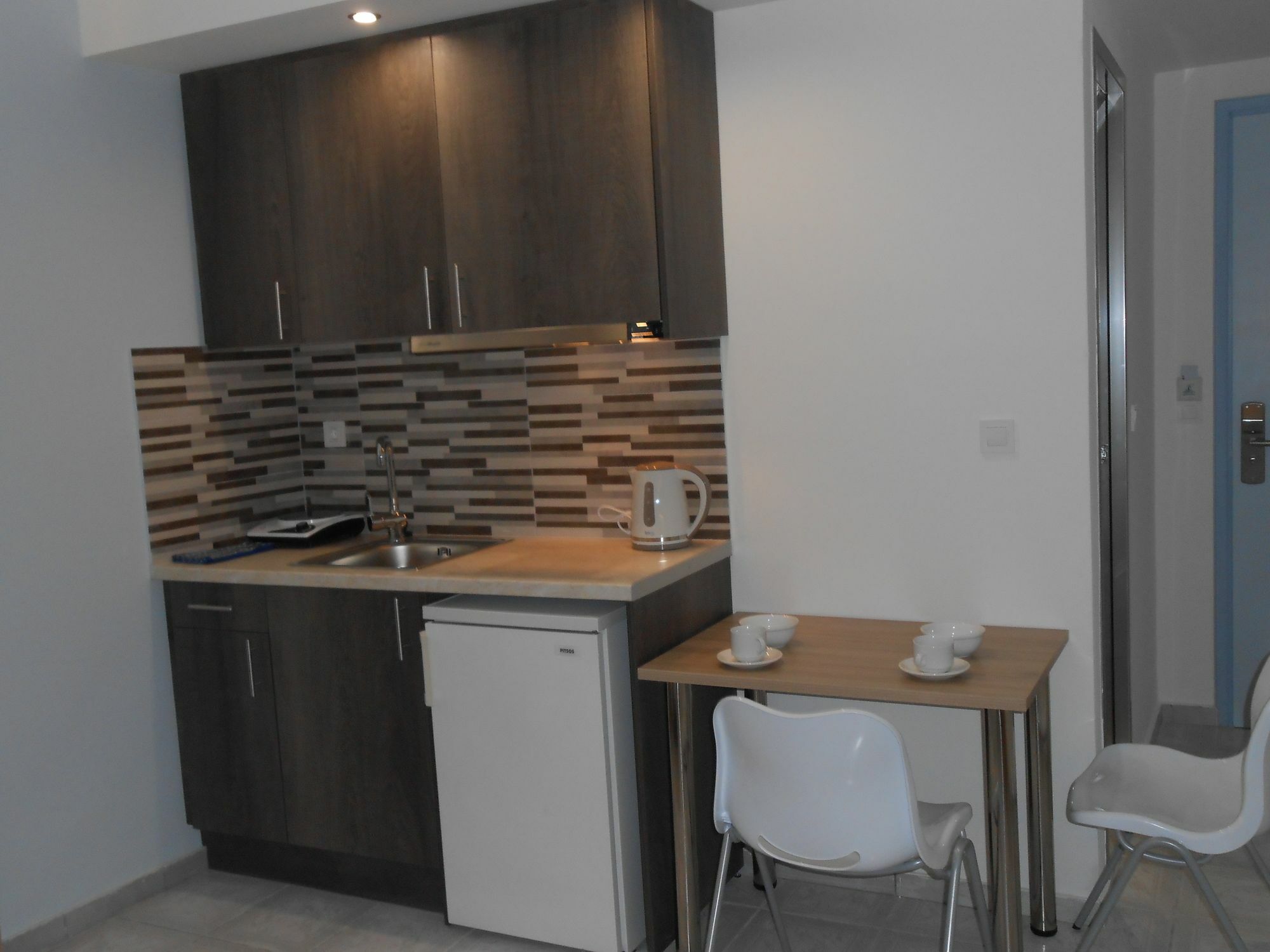 הרסוניסוס Aristo Apts מראה חיצוני תמונה