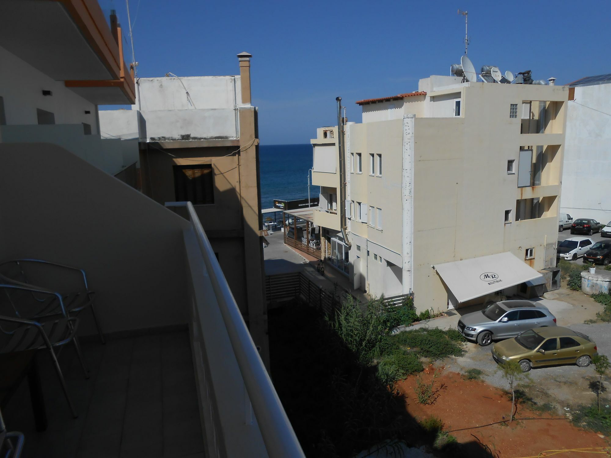 הרסוניסוס Aristo Apts מראה חיצוני תמונה